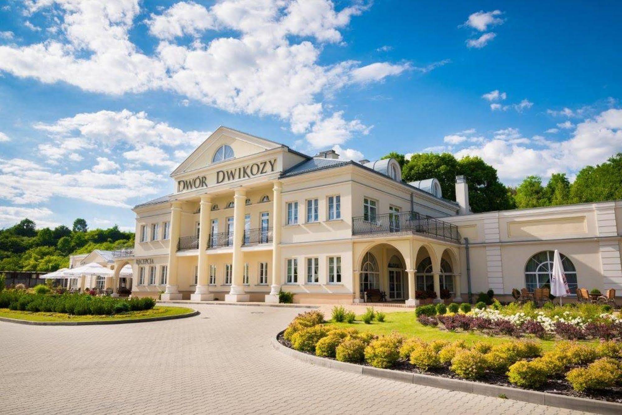 Dwor Dwikozy Hotel ภายนอก รูปภาพ