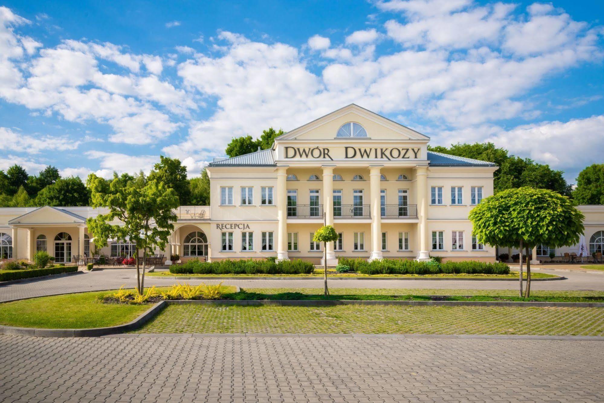 Dwor Dwikozy Hotel ภายนอก รูปภาพ