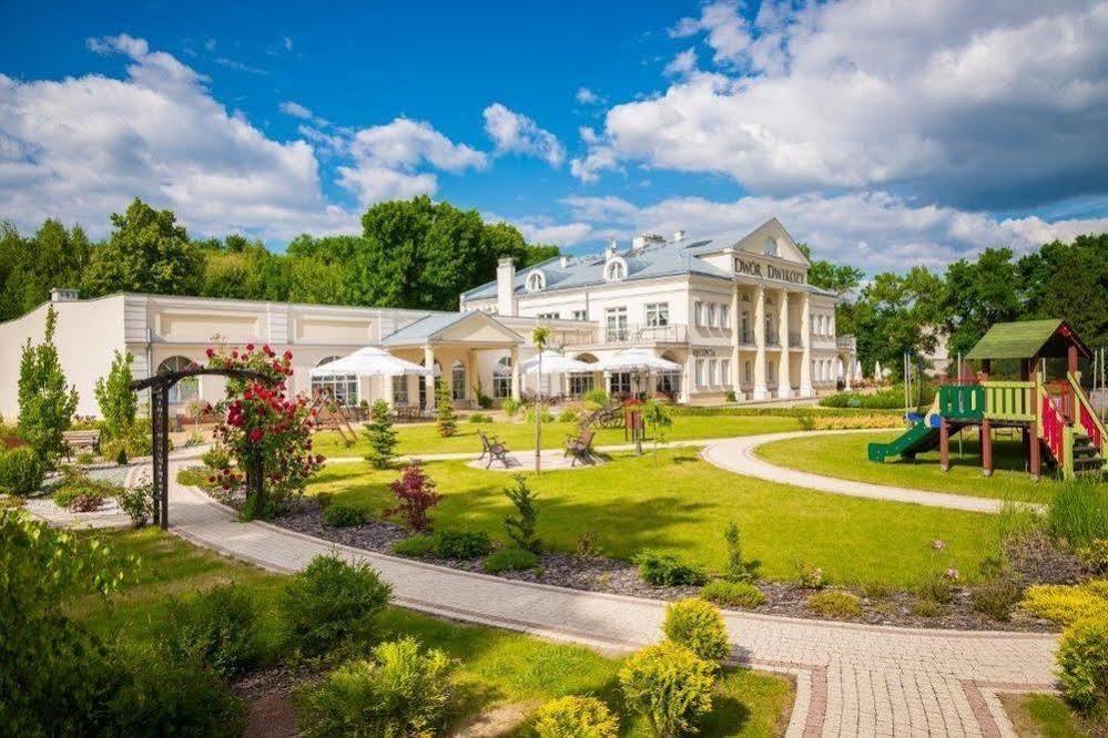 Dwor Dwikozy Hotel ภายนอก รูปภาพ