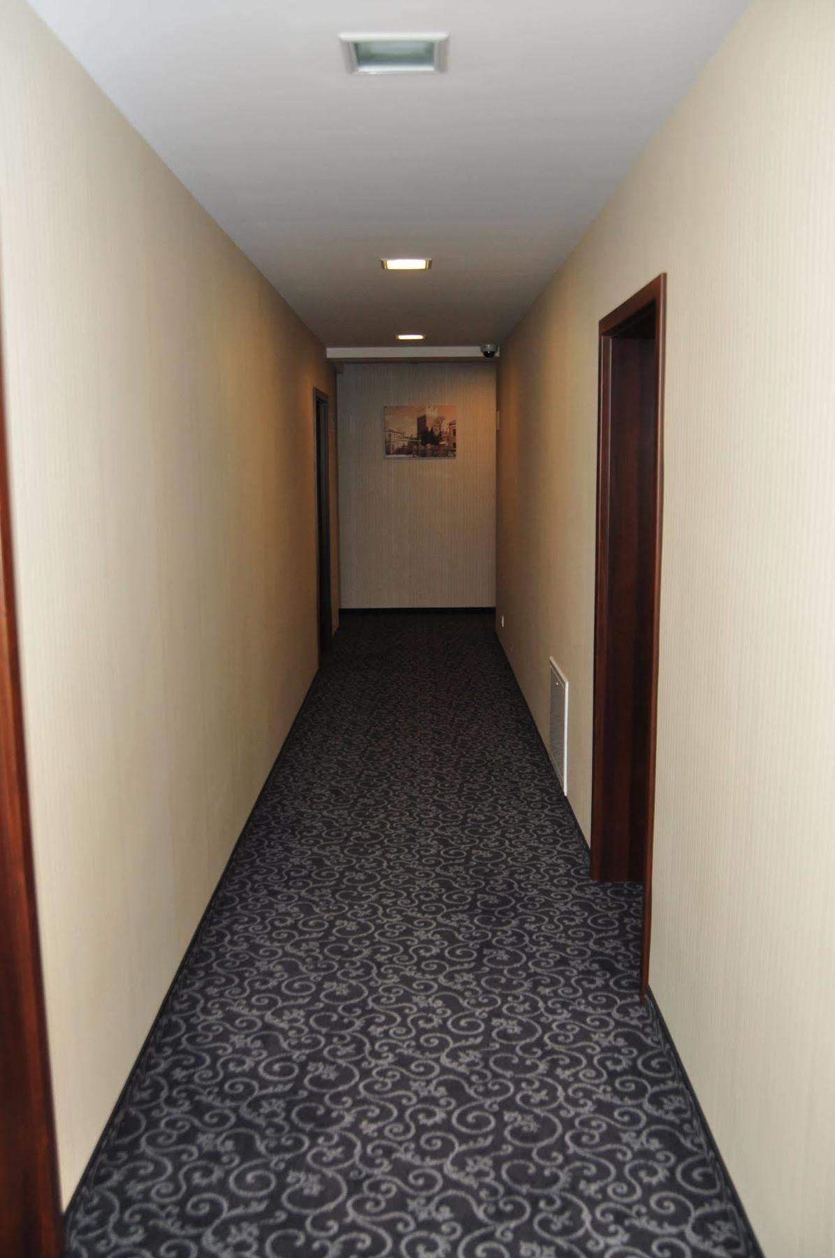 Dwor Dwikozy Hotel ภายนอก รูปภาพ
